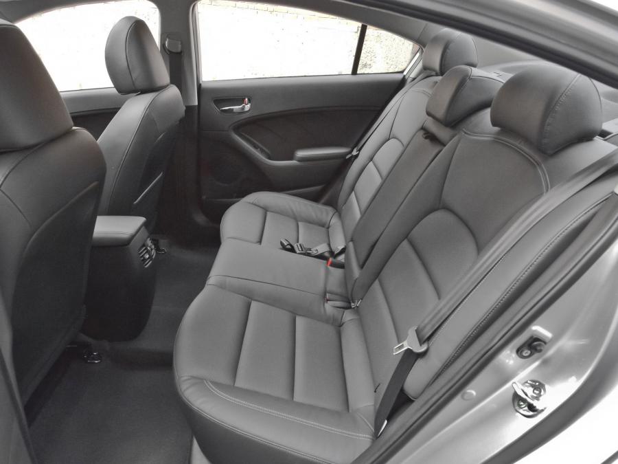  Kia Cerato Sedan 2012 года  (фото 3 из 29)